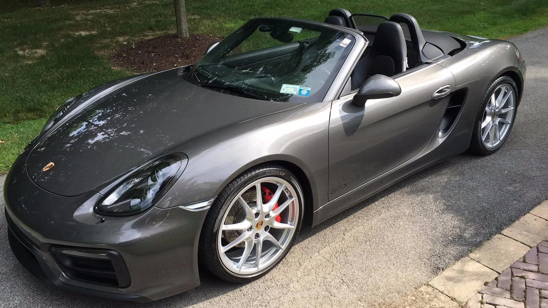 porsche boxster luxury car rental service by Luxorides